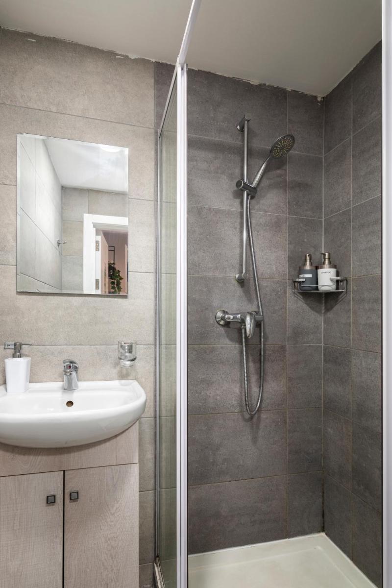 Modern 3 Bedroom & 3 Bathroom Apartment - near Balluta Bay - Housity