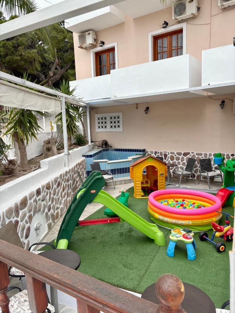 Costantonia Holiday Apartments - Housity