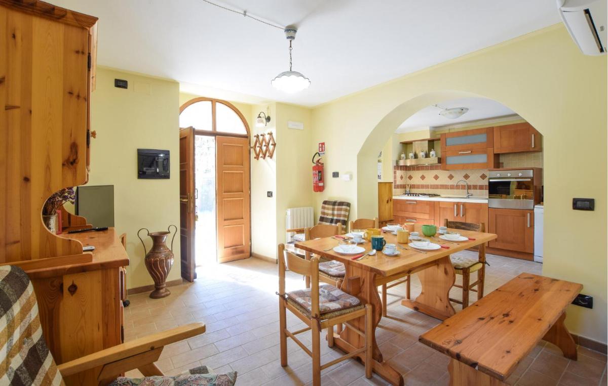 Beautiful Home In Castel Ritaldi - Housity