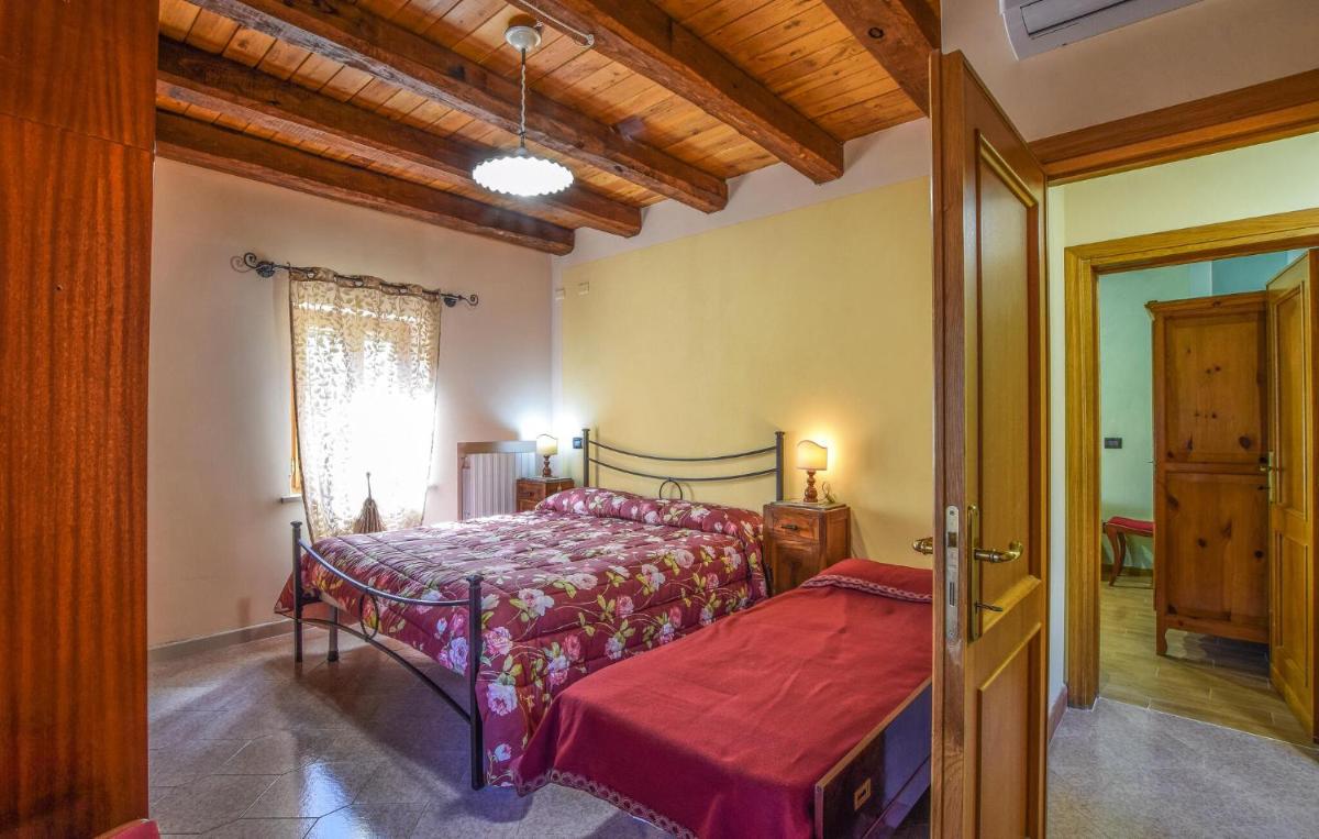 Beautiful Home In Castel Ritaldi - Housity