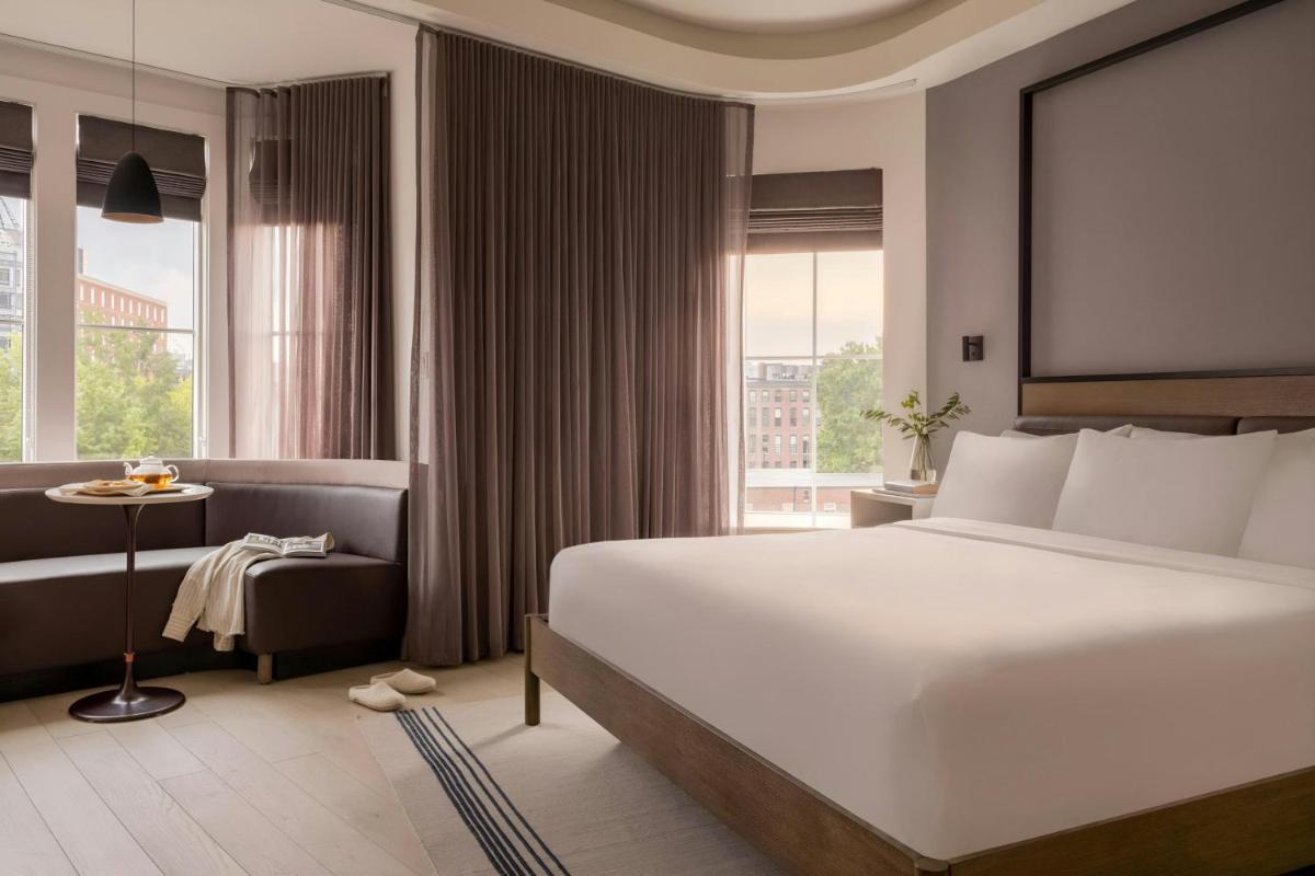 Lark Hotels 907 Main - Housity