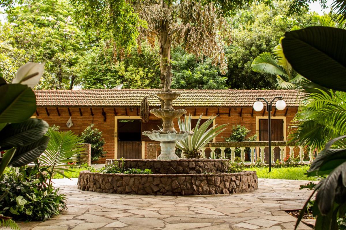 Hotel Recanto do Rio Pardo - Housity