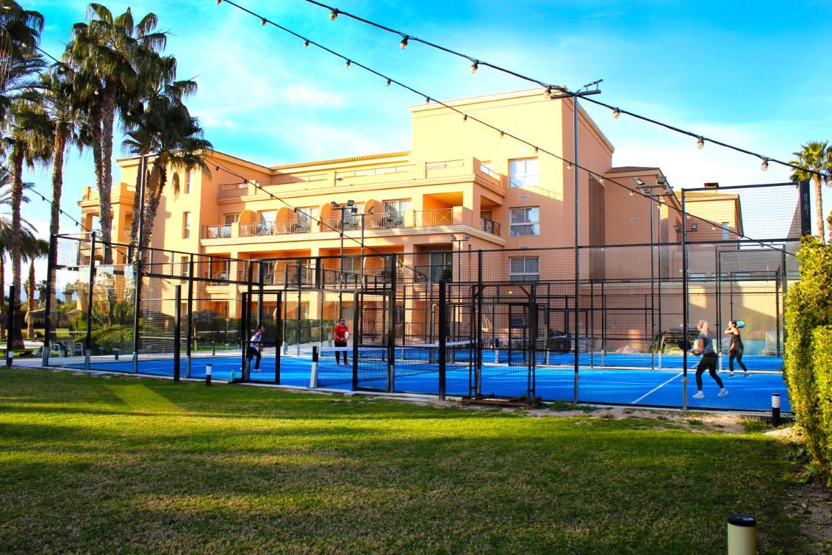 Piscina en o cerca de Hotel Alicante Golf