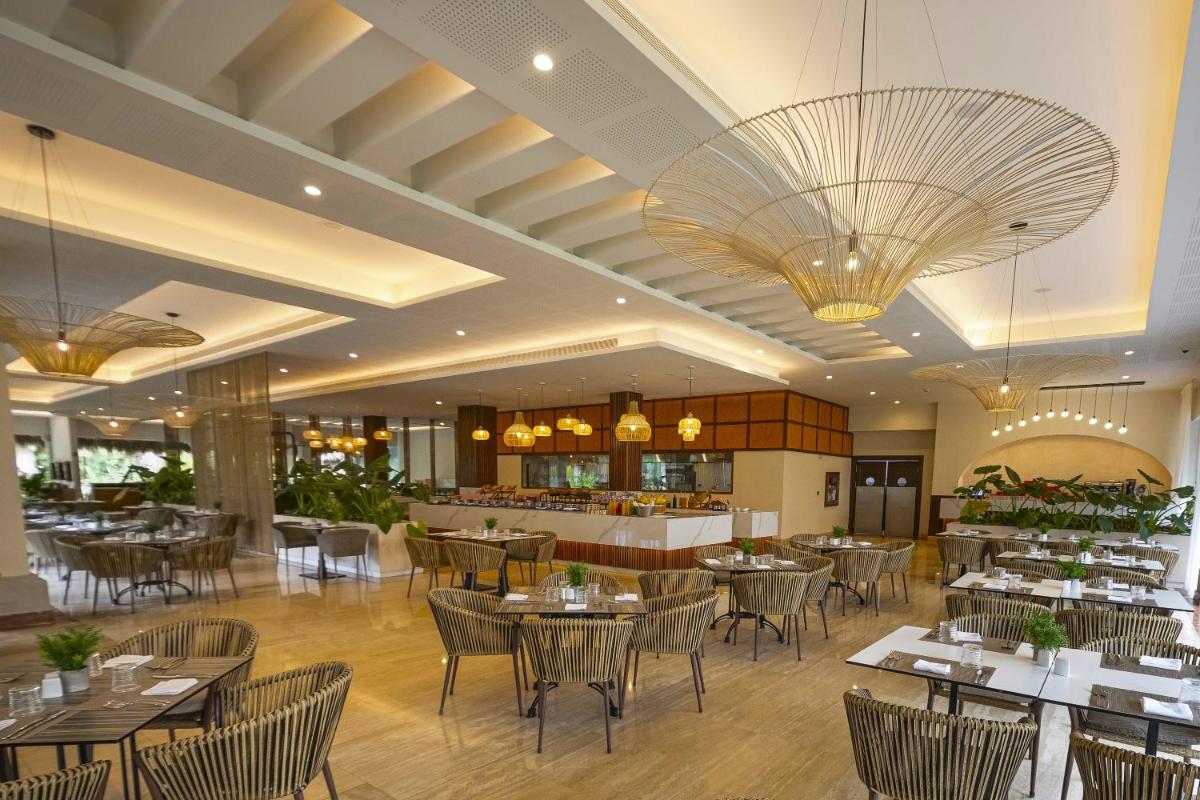 Family Selection at Grand Palladium Kantenah Resort & Spa - All Inclusive - Housity