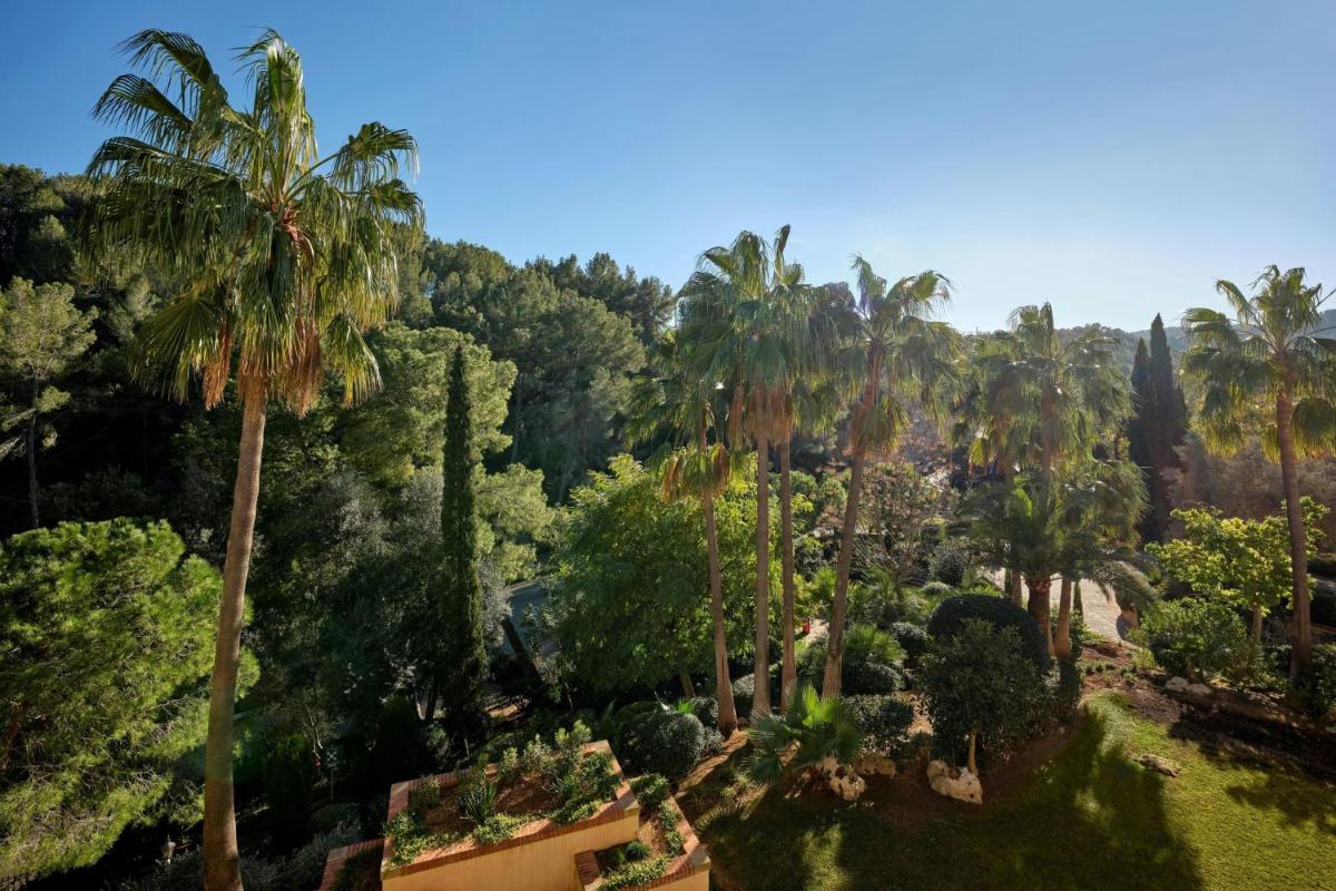 Jardín al aire libre en Sheraton Mallorca Arabella Golf Hotel