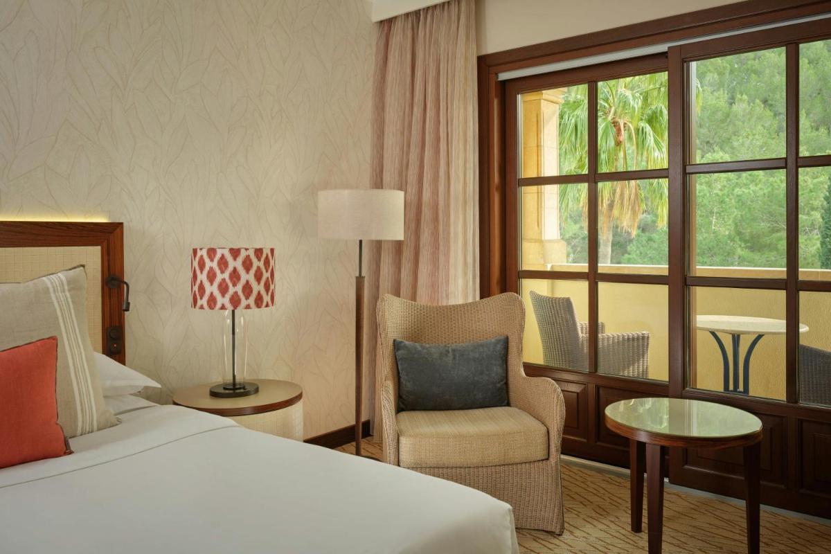 Cama o camas de una habitación en Sheraton Mallorca Arabella Golf Hotel