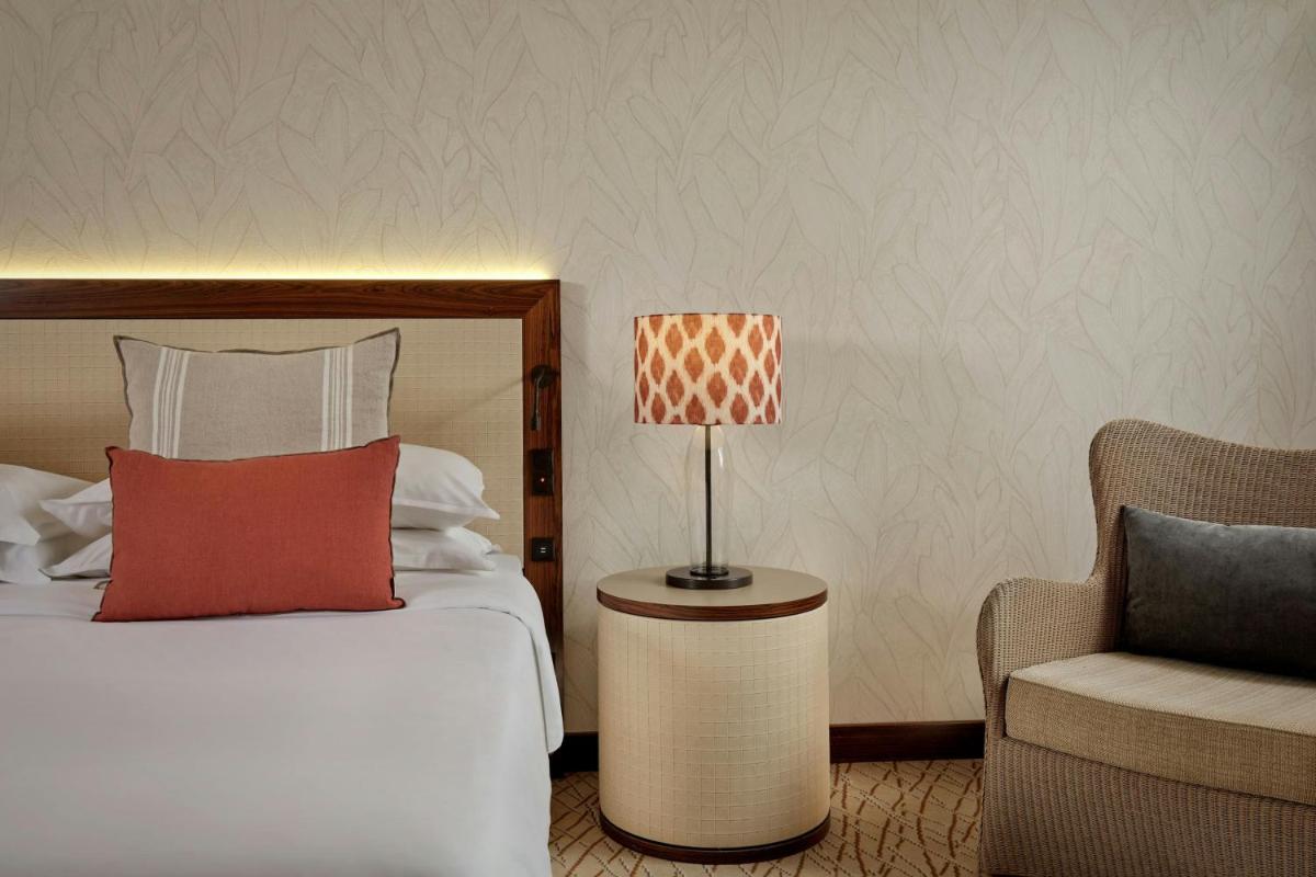 Cama o camas de una habitación en Sheraton Mallorca Arabella Golf Hotel