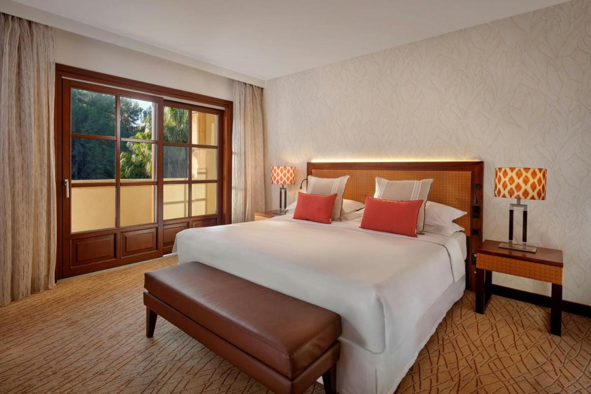 Cama o camas de una habitación en Sheraton Mallorca Arabella Golf Hotel