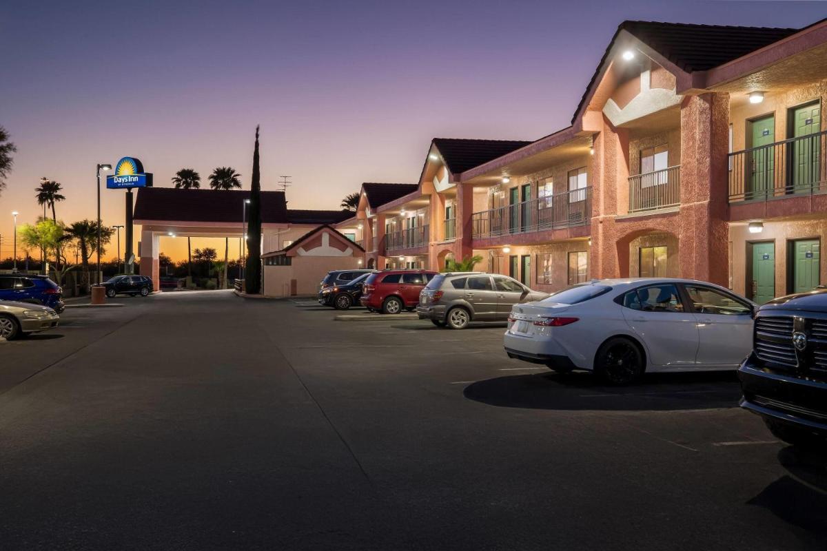 Days Inn by Wyndham Tucson Airport - Housity