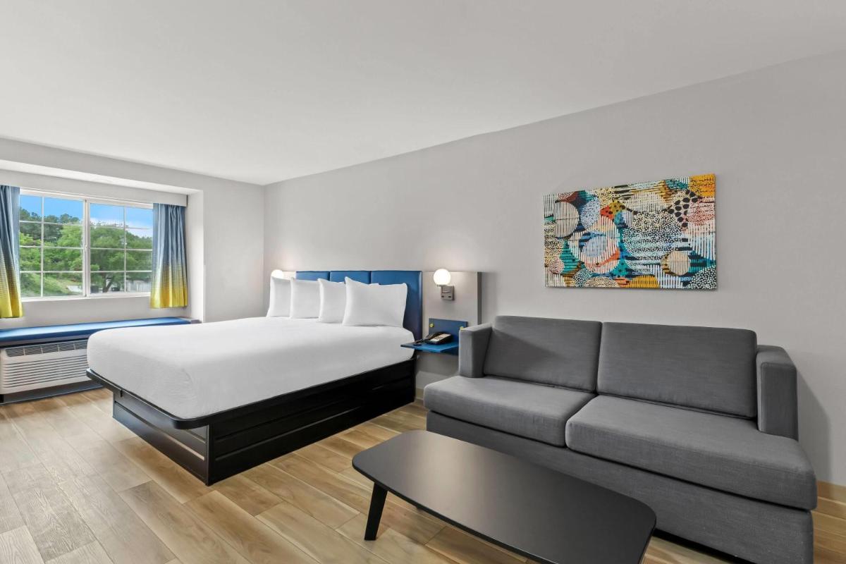 Microtel Inn & Suites by Wyndham Norcross - Housity
