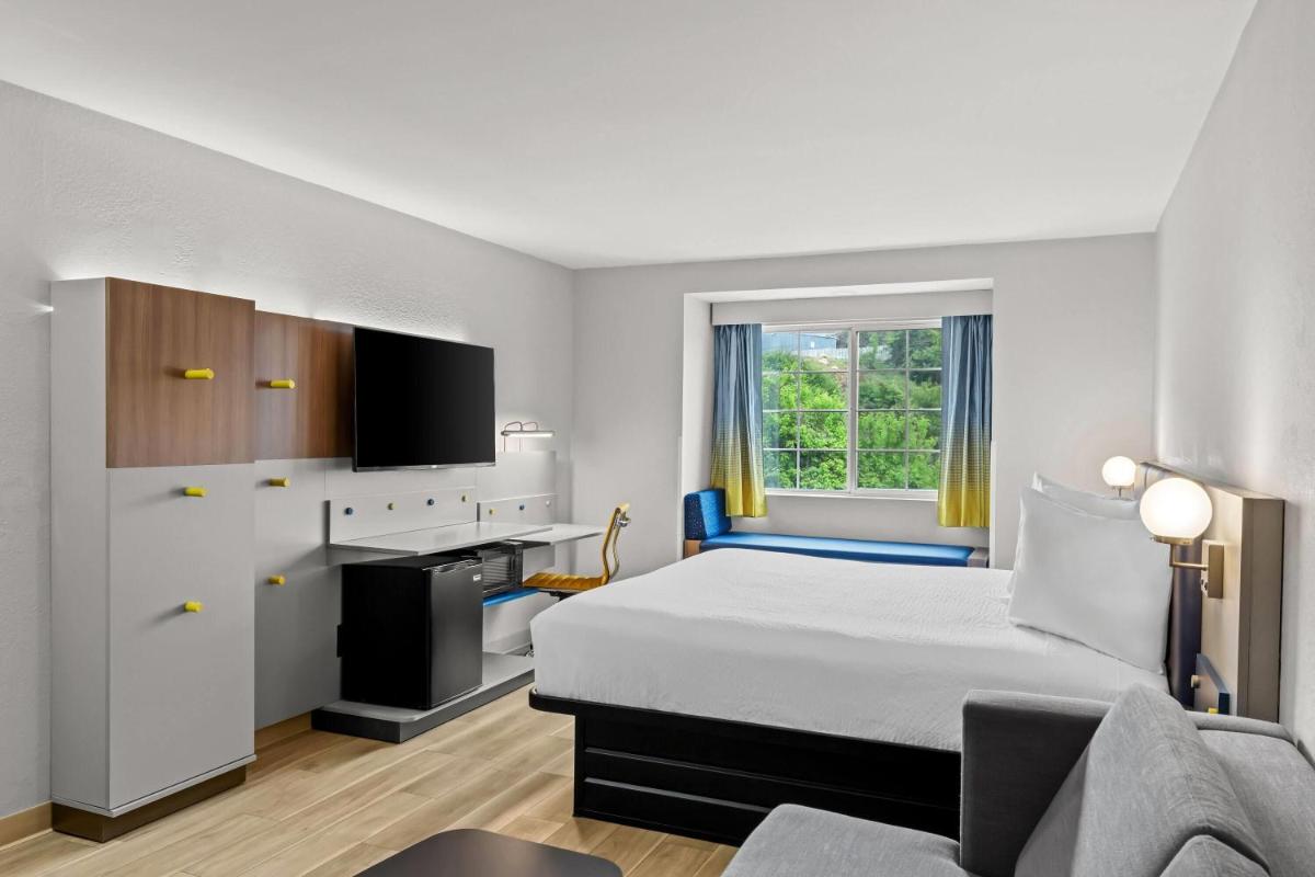 Microtel Inn & Suites by Wyndham Norcross - Housity