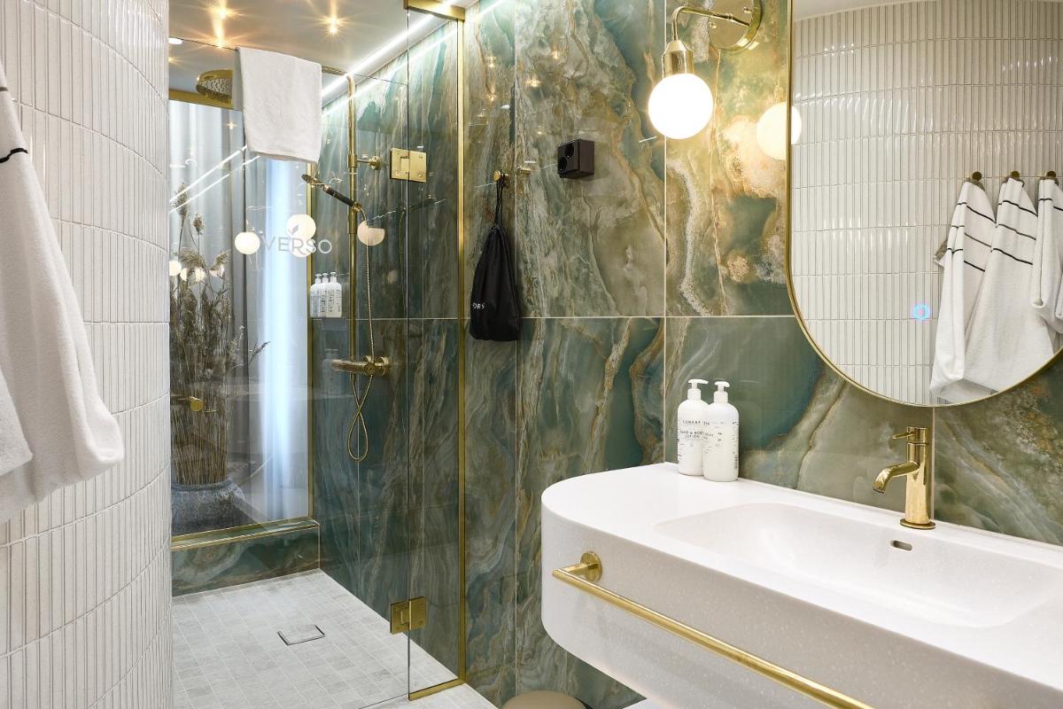 Hotel Verso - Housity