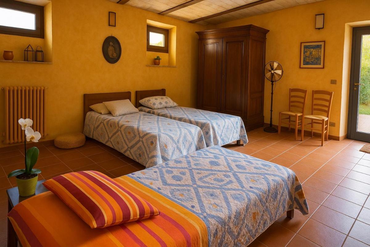 Casa il Girasole con piscina nelle Marche - Housity