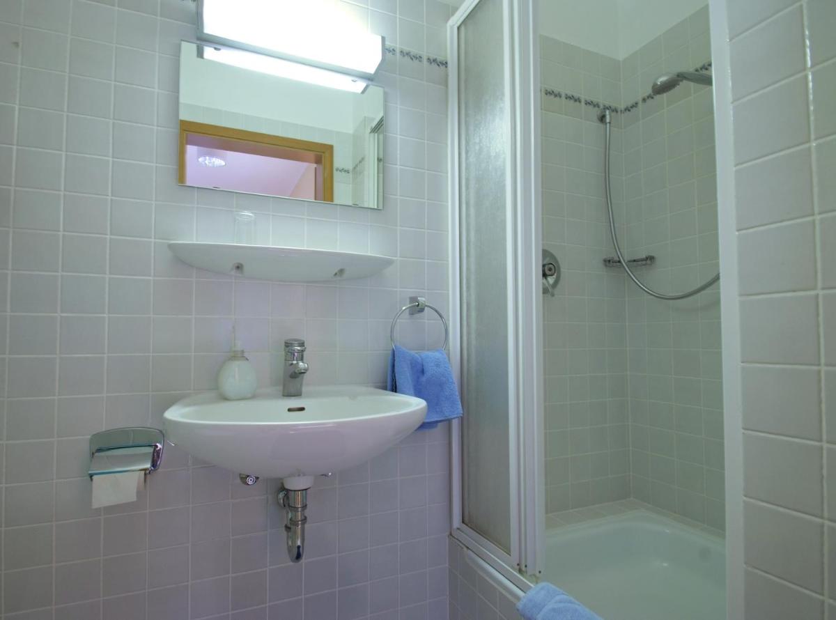 Schöne Brise - Housity