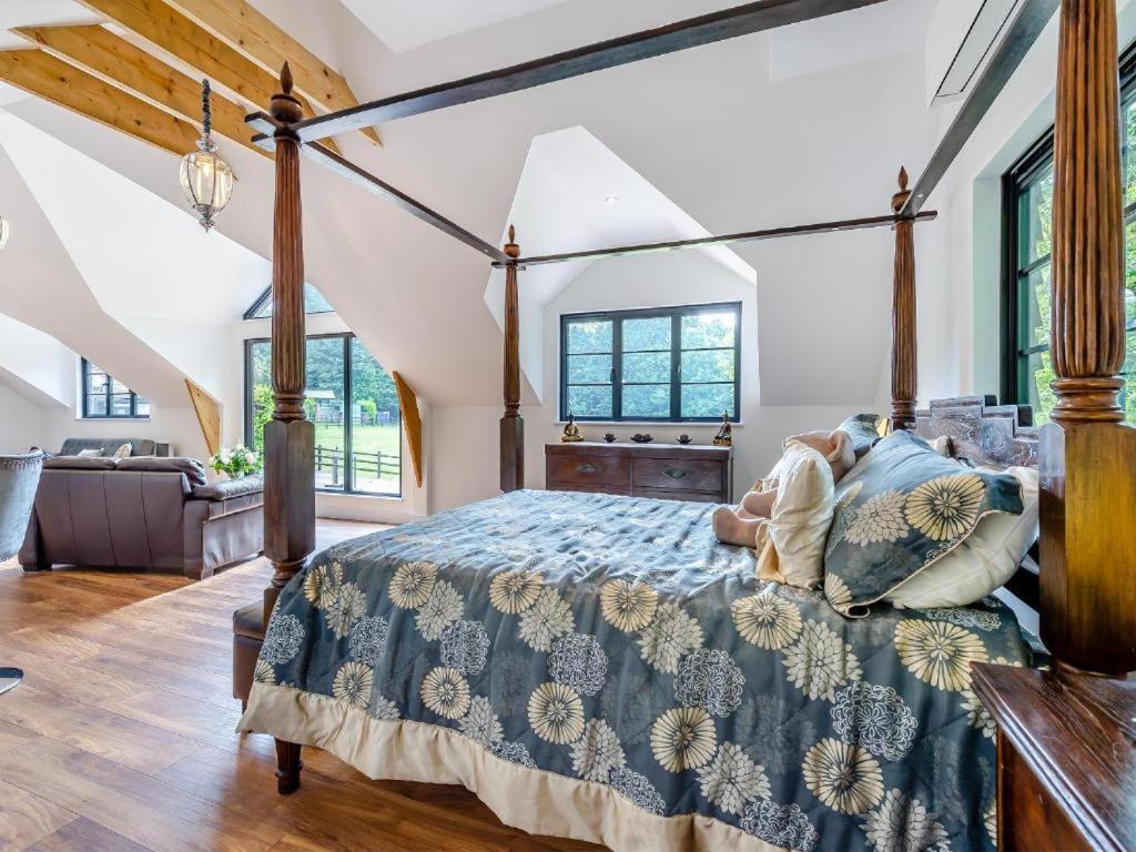 Foxton Barn - Housity