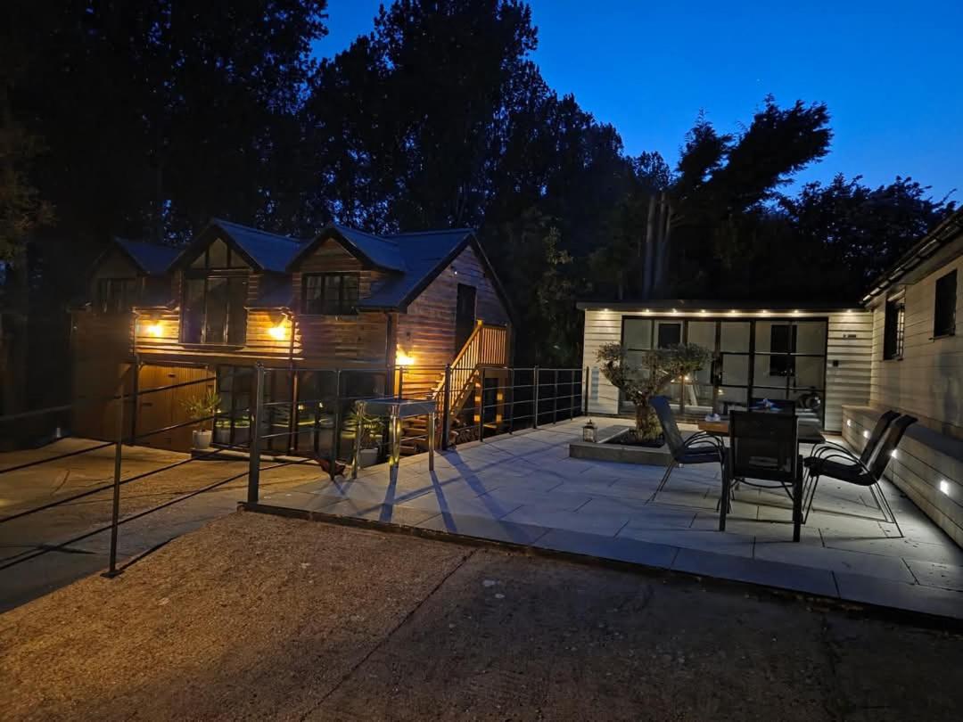 Foxton Barn - Housity