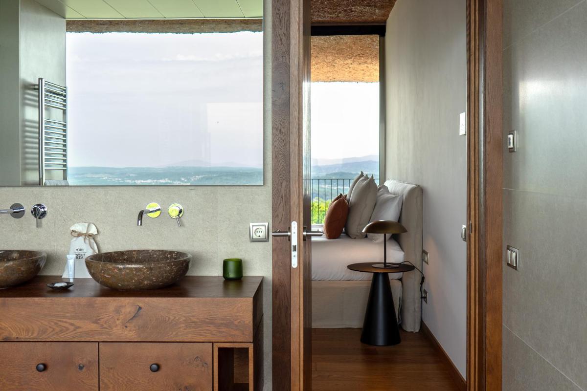 Hotel Esperit Roca - Housity