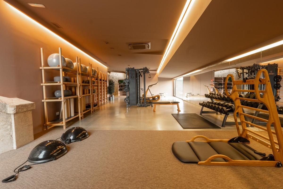 Hotel Esperit Roca - Housity
