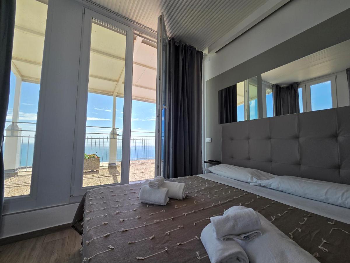 Suite Torre Azzurra - Housity