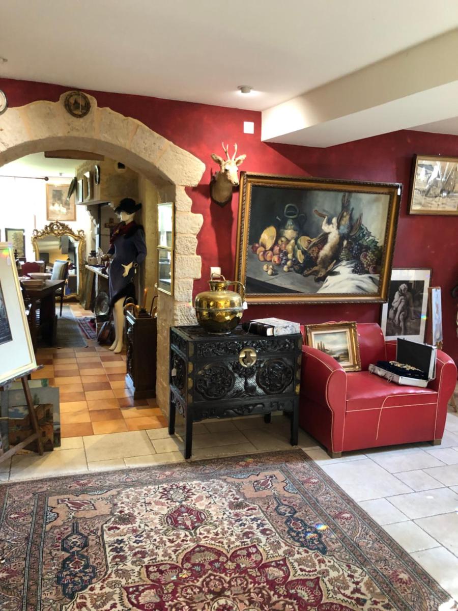 Chez MASK Brocante - Housity