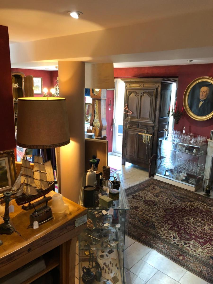 Chez MASK Brocante - Housity