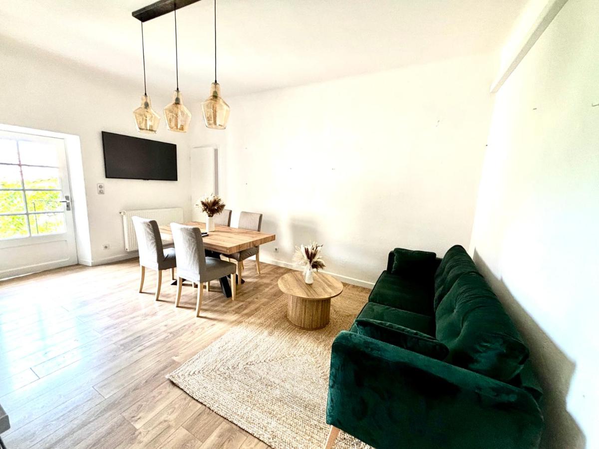 Appartement eygalieres avec petit jardin - Housity