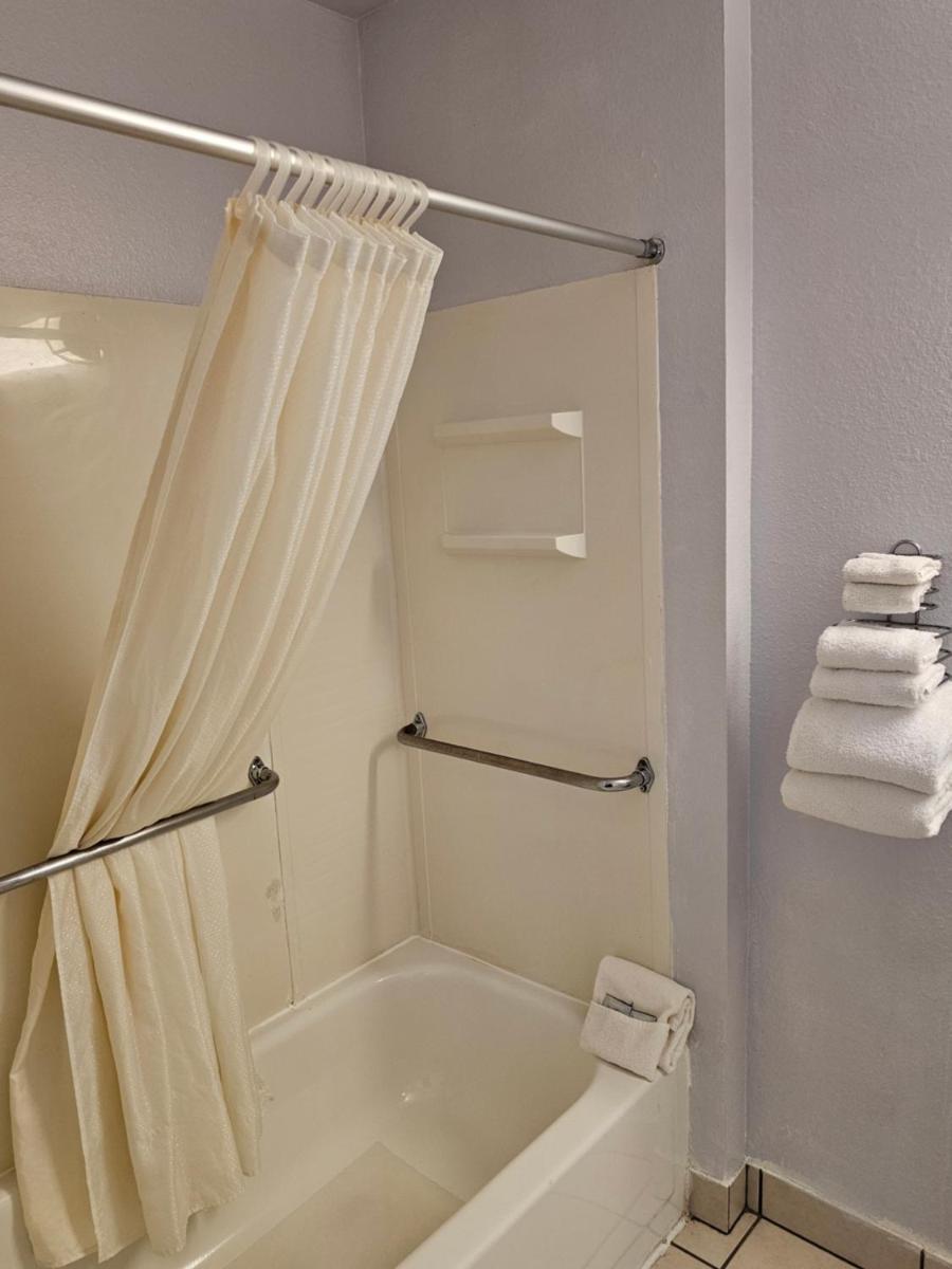Sumner Motor Inn - Housity