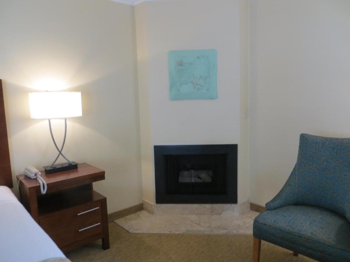 Carmel Bay View Inn - Housity