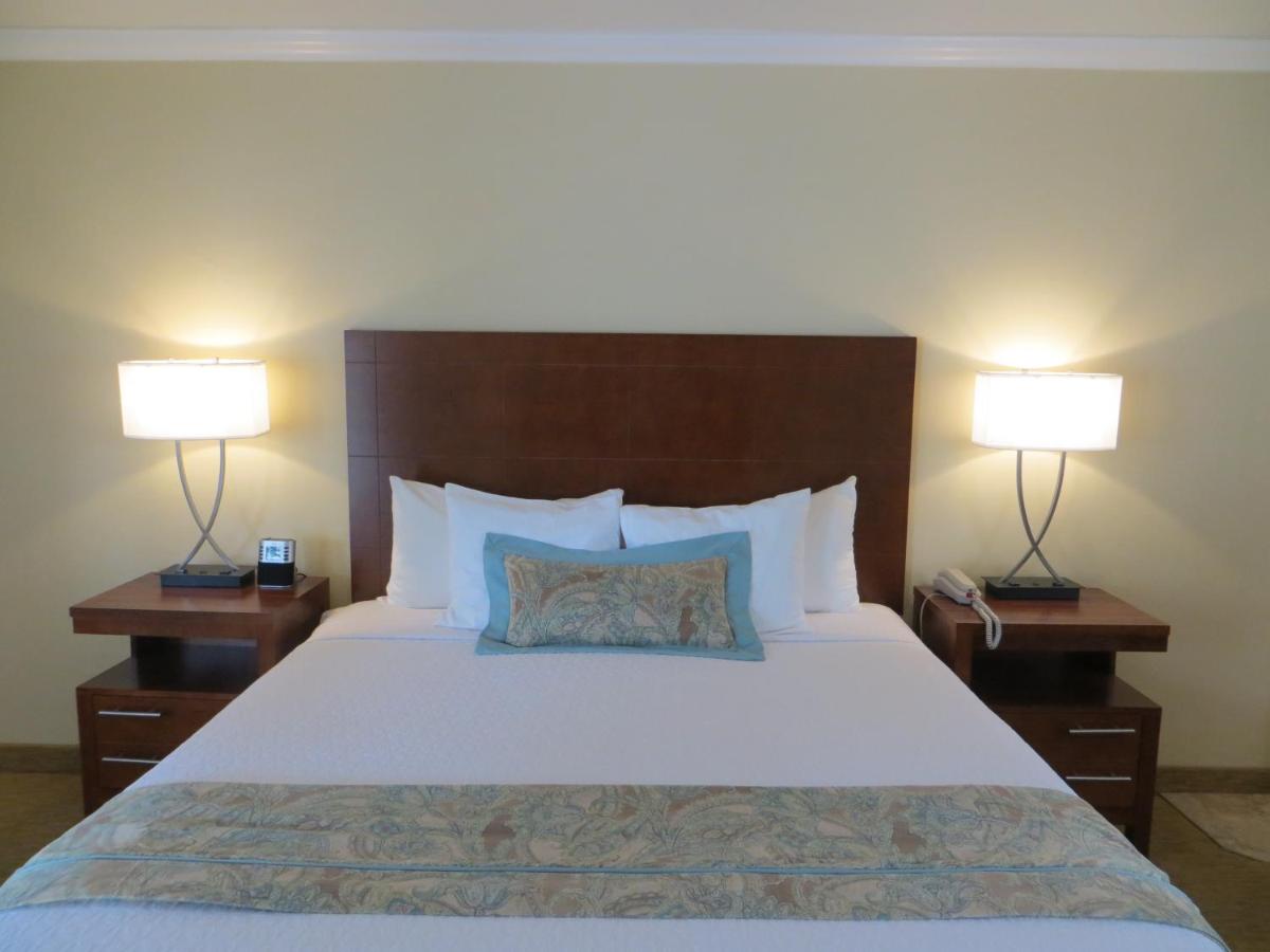 Carmel Bay View Inn - Housity