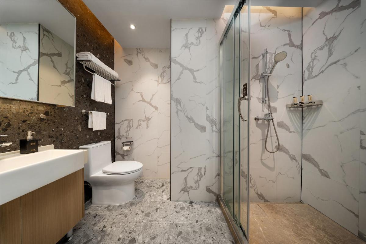 CM Serviced Apartment Shenzhen Dongmen - Hizvo