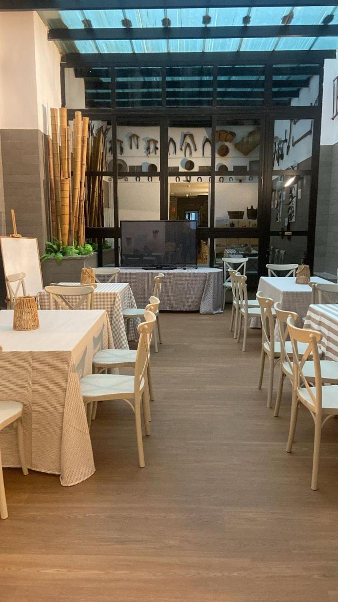Hostal Casa Sifre - Housity