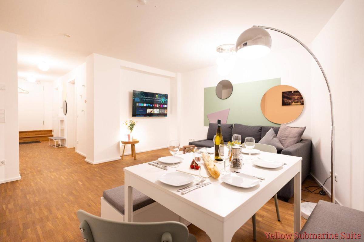 Ko-Living - Beatles und Banksy Suites & Studios am Eselsbrunnen - Altstadt - Küche - Housity