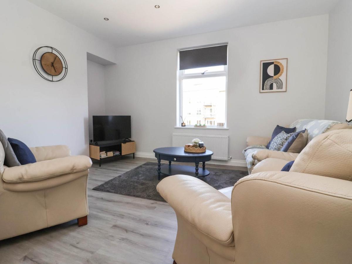 Canal View - Housity