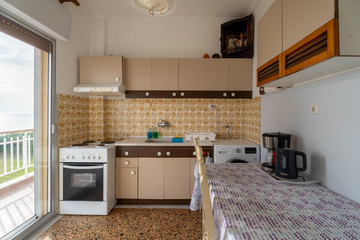 Sunshine House offering spectacular views to Olymp A - Housity