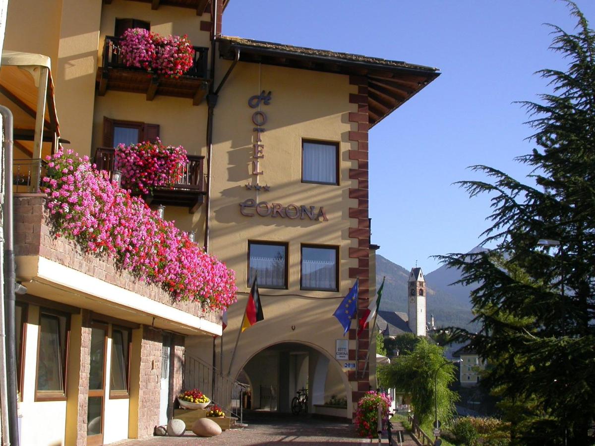 Hotel Corona - Housity
