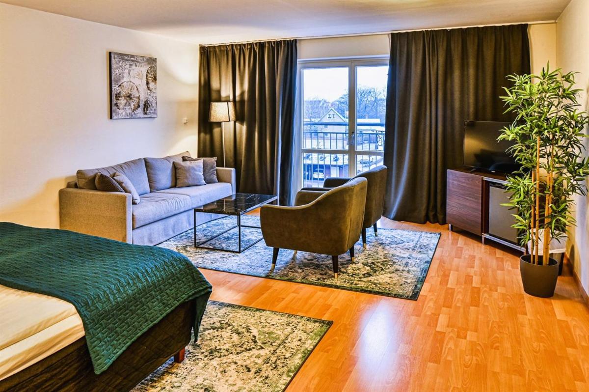 Hotel Amadeus by First - Housity