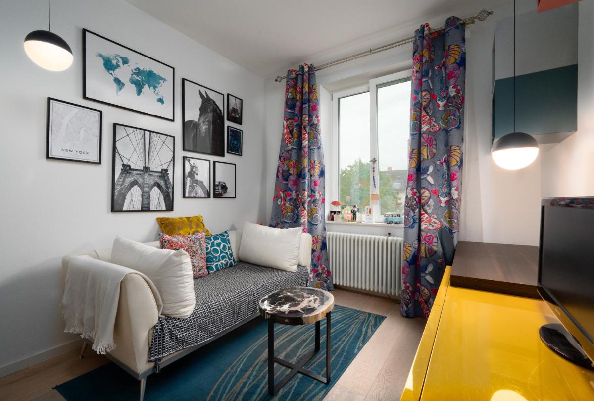 LUXUS 5 Zi-Wohnung + Balkon in TOP-Lage FFM+KLIMA - Housity