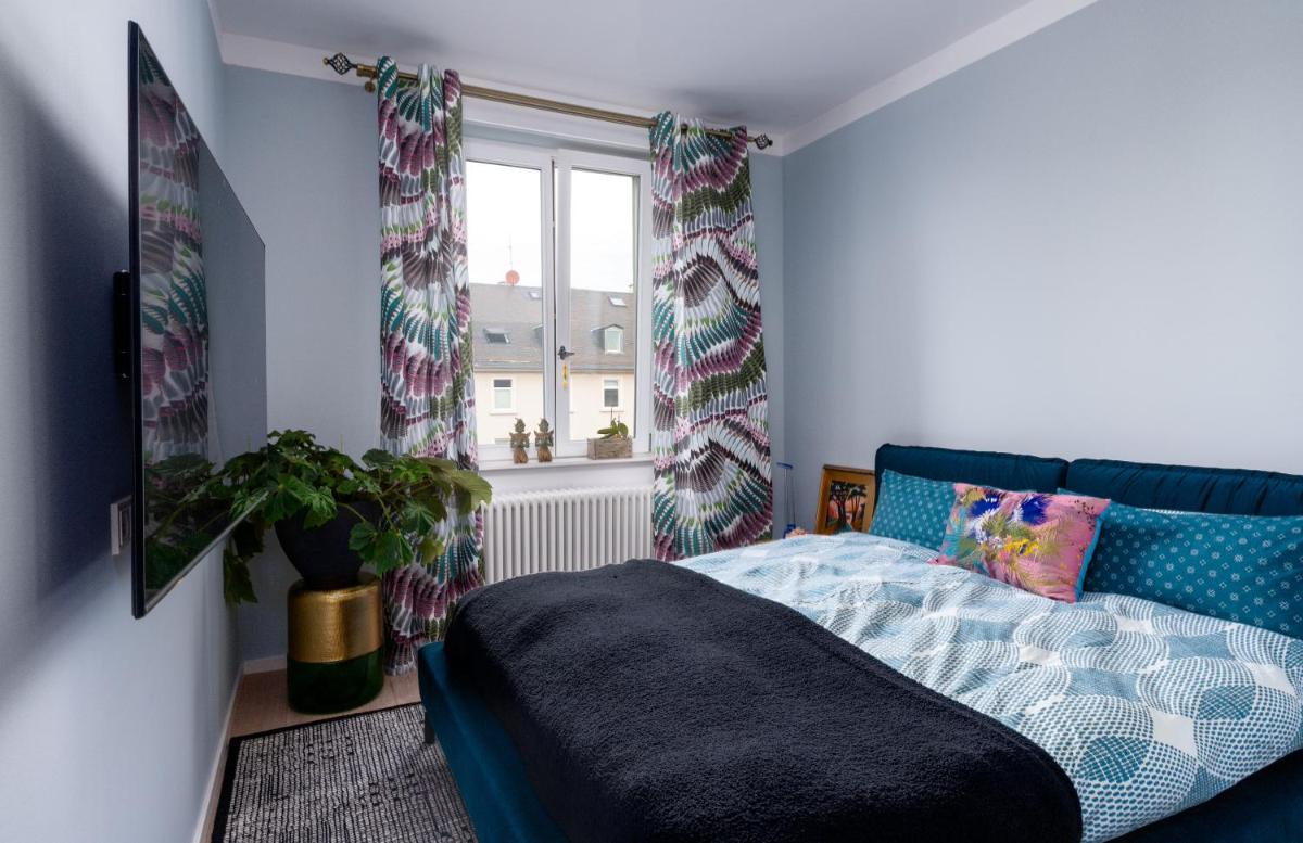 LUXUS 5 Zi-Wohnung + Balkon in TOP-Lage FFM+KLIMA - Housity