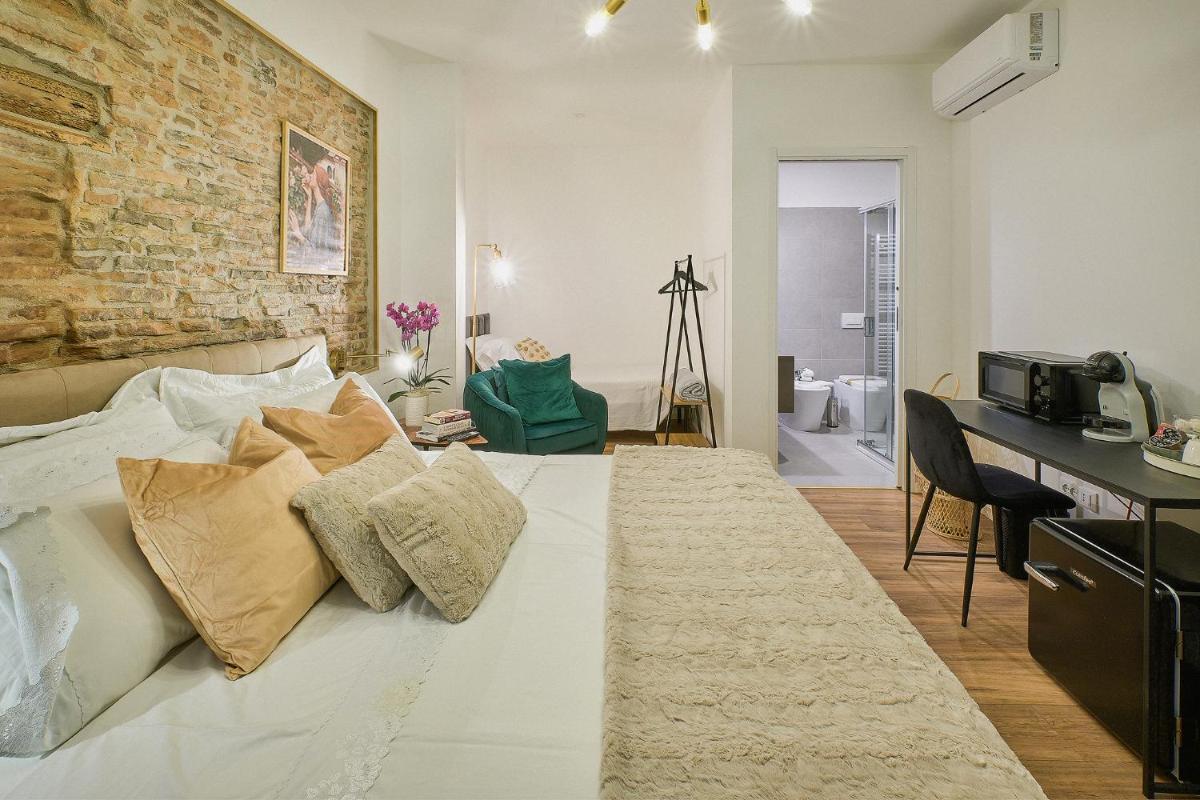 Delta Dreams Guest House - Housity