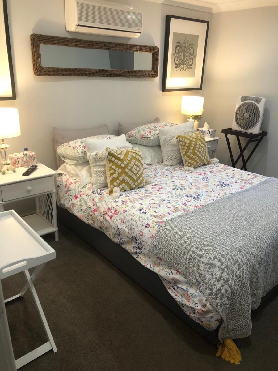 Water Street - Garden Views - Housity
