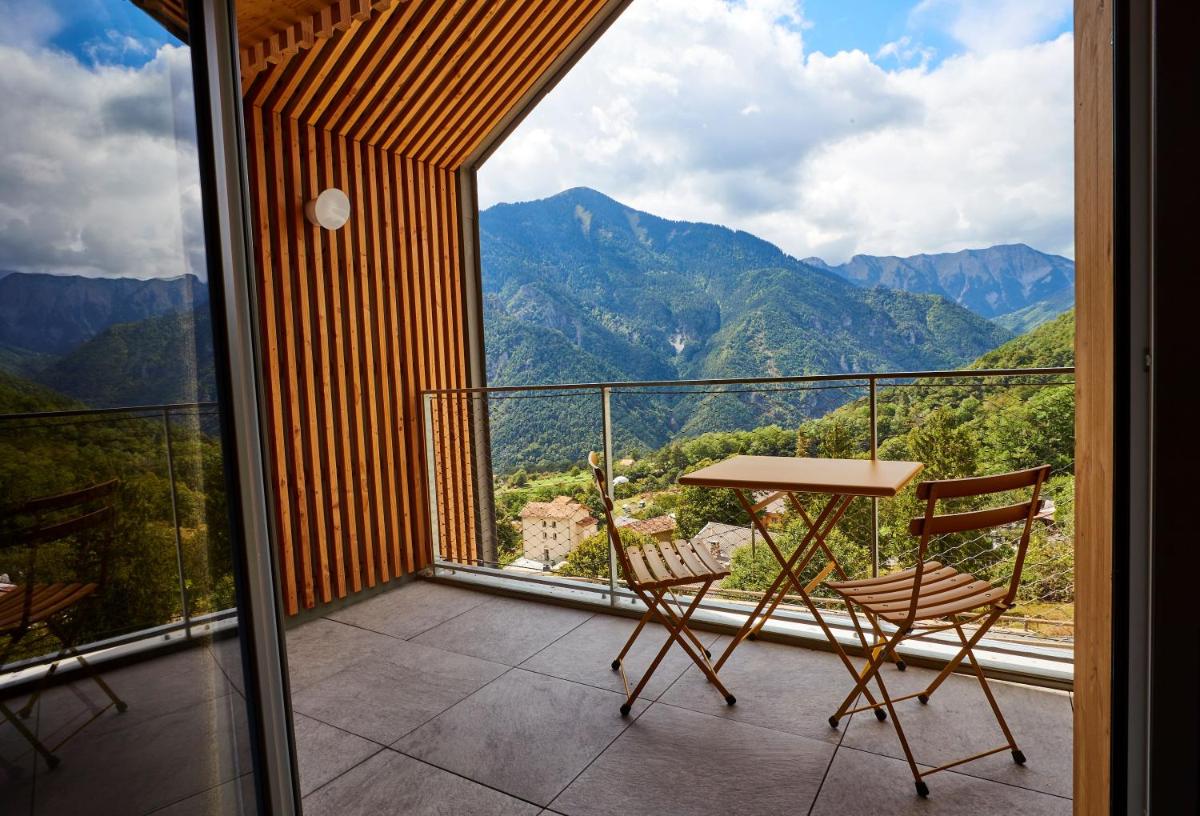 Vue générale sur la montagne ou vue sur la montagne depuis l'appart'hôtel