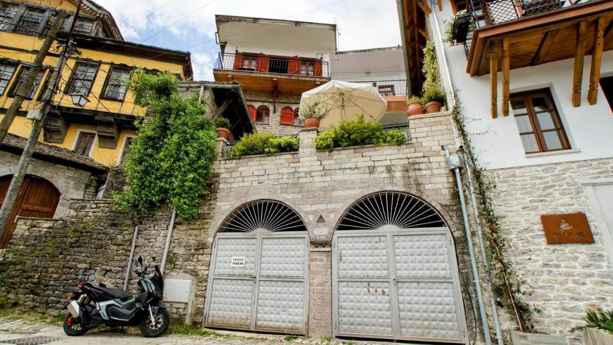The Home of Diplomacy - Hizvo