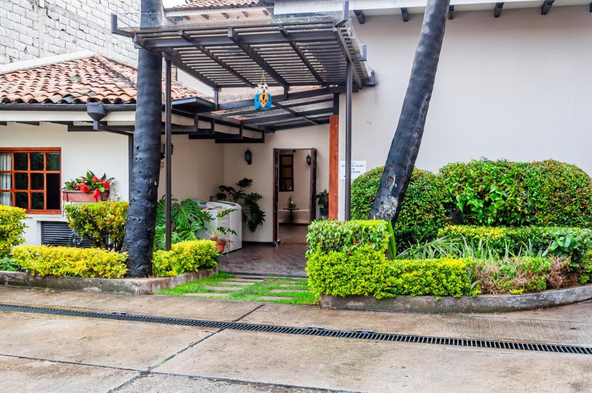 Hotel Calle Angosta - Housity