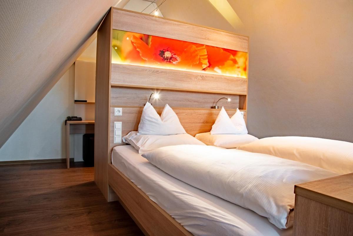 Hotel & Restaurant Post - Housity