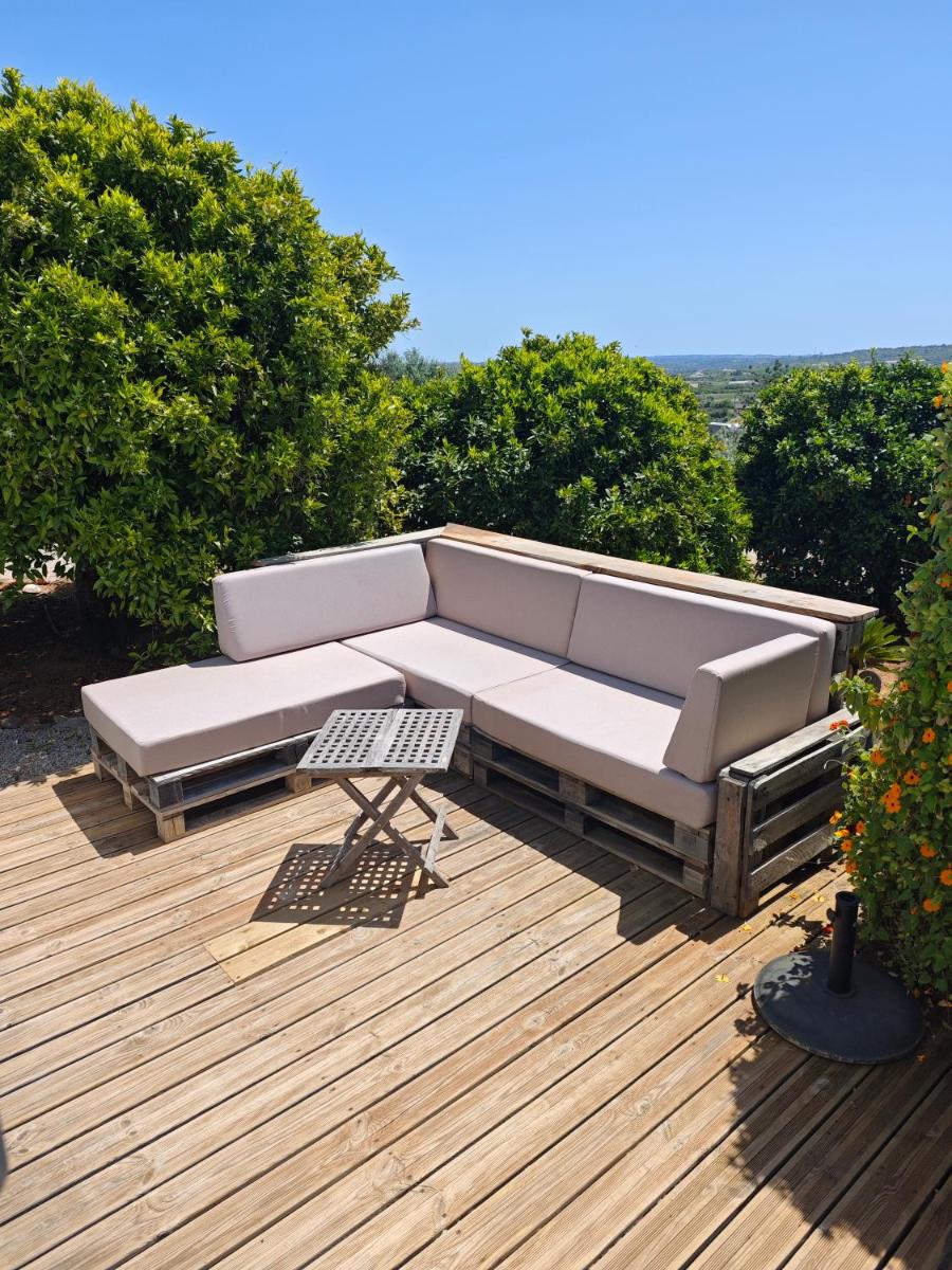Casa Azul-Tiny house with fantastic view, big outdoor space and pool - Housity