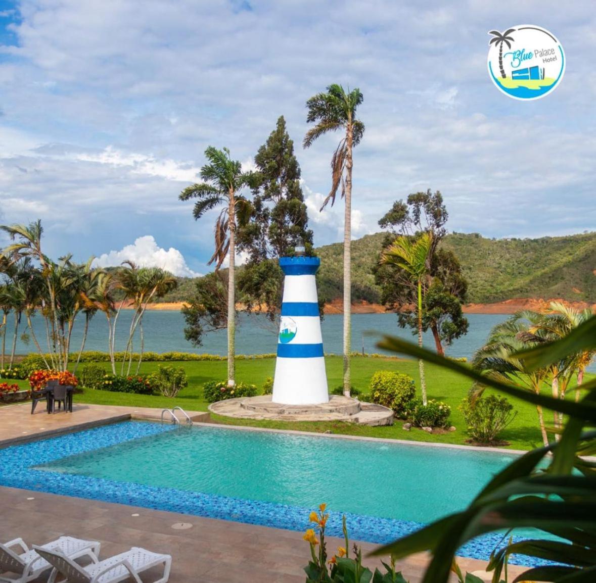Hotel Blue Palace - Housity