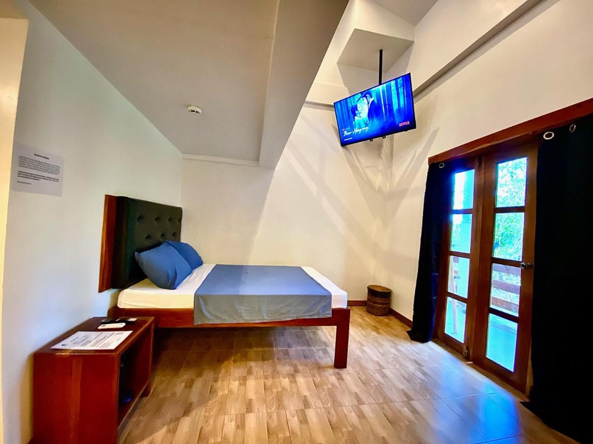White Bada Guesthouse - Housity