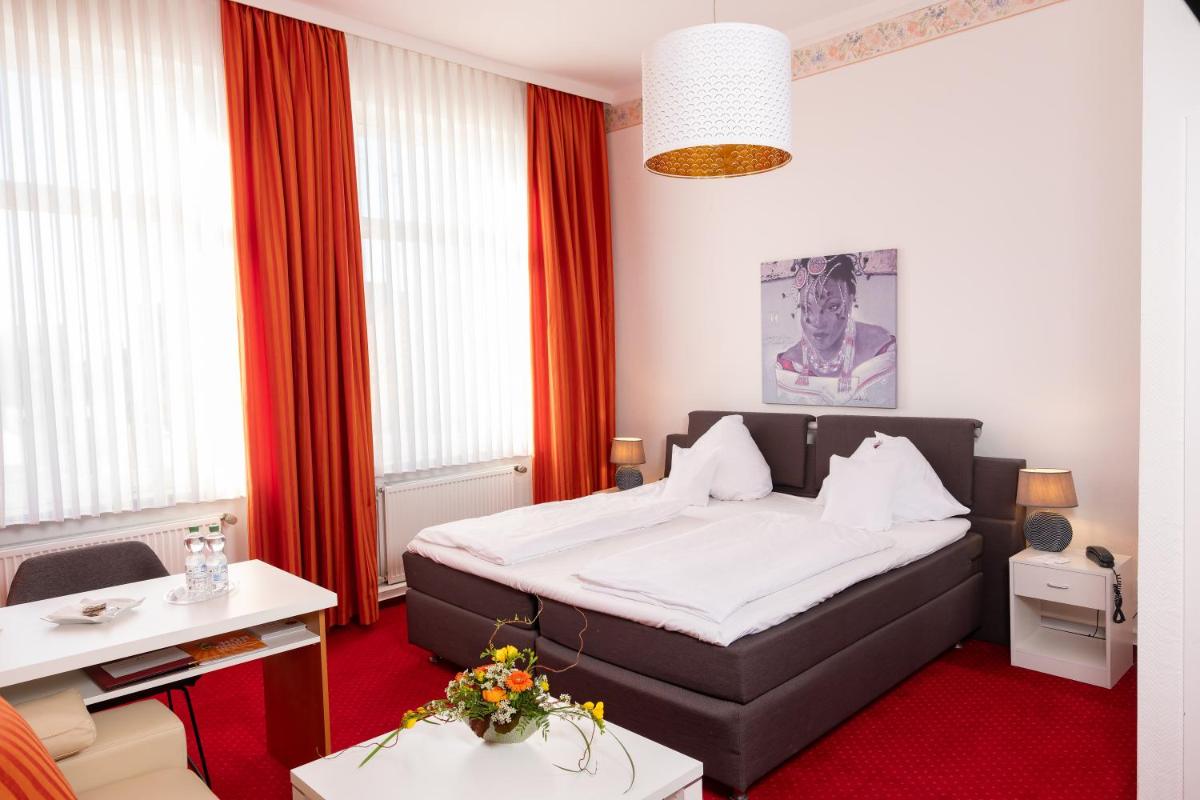 Hotel Alpha - Housity