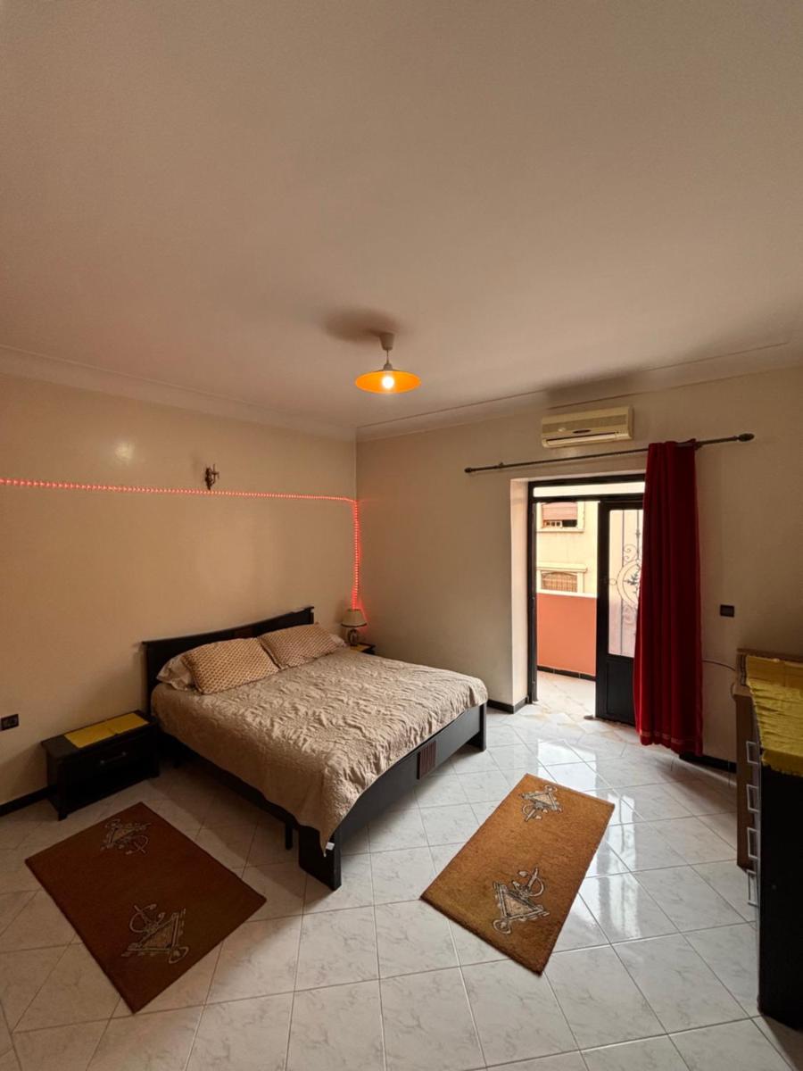 Belle Chambre Dans Une Villa - Housity