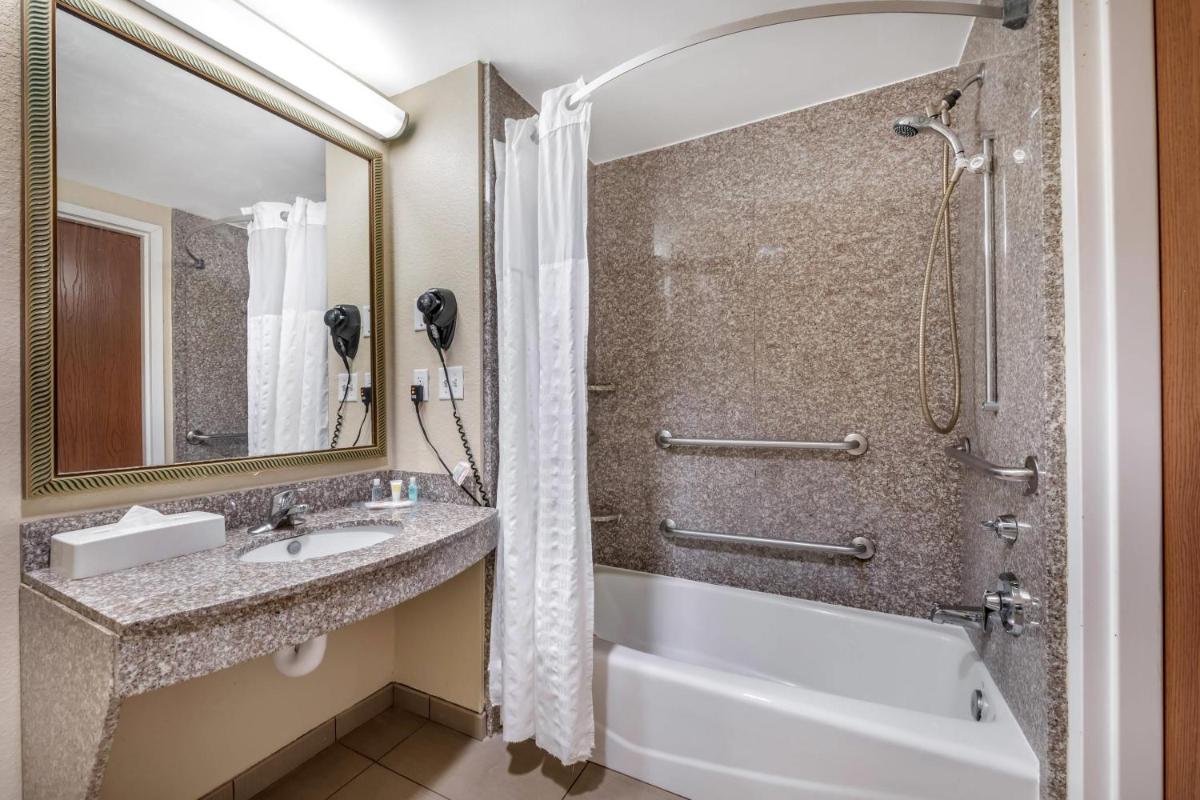 Comfort Suites Ocala North - Housity